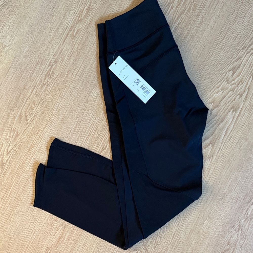 💸 NWT lululemon athletica Skip Tight Leggings Size 6